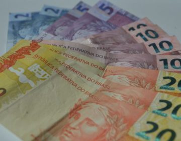 Brasileiros esperam que inflação fique em 4,8% nos próximos 12 meses