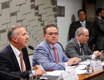 Comissão deve votar proposta de reforma tributária em 5 de maio, diz relator