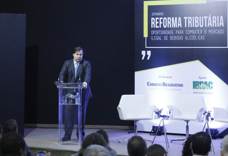 Comprometimento do Congresso com a reforma tributária é absoluto, diz Rodrigo Maia