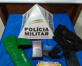 Ação da Polícia Militar impede entrega de drogas em estacionamento de supermercado no Barbosa Lage