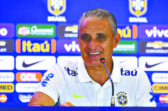 Treinador Tite convoca Seleção Brasileira para jogo no Estádio Nilton Santos