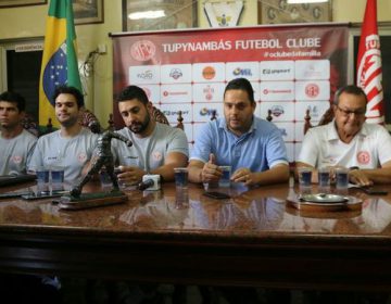 Tupynambás apresenta comissão técnica e jogadores