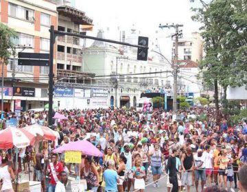 Banda Daki: Bloco sai pelas ruas de Juiz de Fora agitando multidão