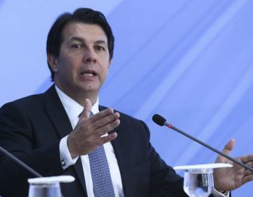 Suspensa a leitura do parecer sobre reforma da Previdência