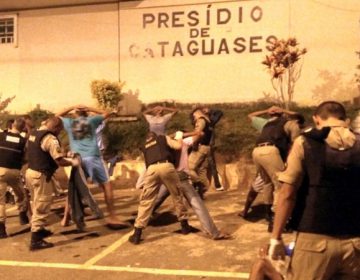 PM encontra faca e droga com presos albergados no Presídio de Cataguases