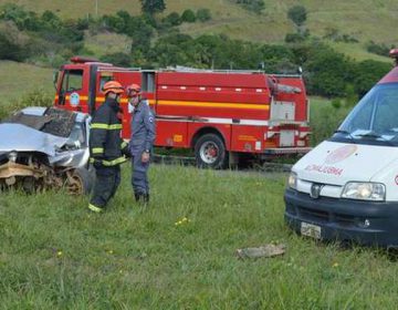 Acidente no trevo da BR-116 deixa uma pessoa ferida