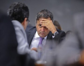 Defesa de Aécio tentará reverter no STF afastamento do senador