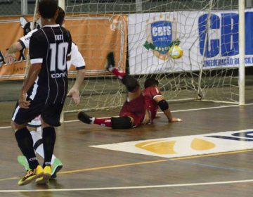 FUTSAL CARIJÓ PERDE FORA E PRECISA DA GANHAR NO DOMINGO