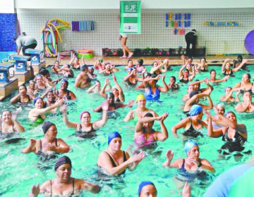 FESTIVAL DE HIDROGINÁSTICA REÚNE DEZENAS DE ALUNOS NO COLÉGIO DOS JESUÍTAS