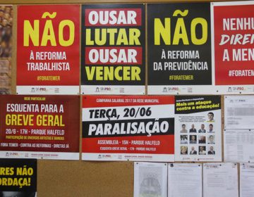 Professores municipais paralisam atividades por reajuste de salário e condições de trabalho