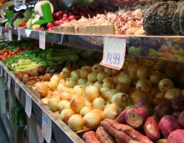 Preços das frutas caem nos principais mercados atacadistas do país