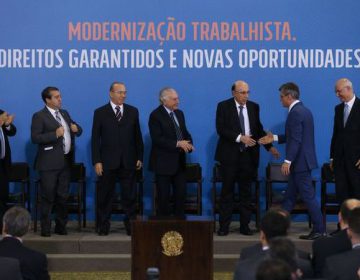 Temer sanciona lei que altera a CLT