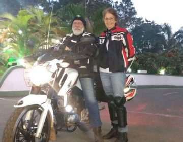 Casal septuagenário planeja viajar de motocicleta pelo mundo