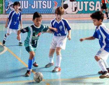 Leopoldina realiza torneios de futsal infantil