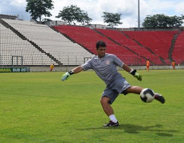 Preparador de goleiros Luiz Carlos Laudiosa acerta com o Cruzeiro