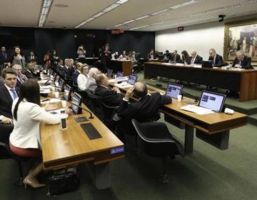 “Distritão” e financiamento público de campanhas eleitorais vão a Plenário