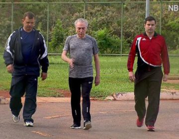 Temer faz caminhada e diz que sua saúde está recuperada