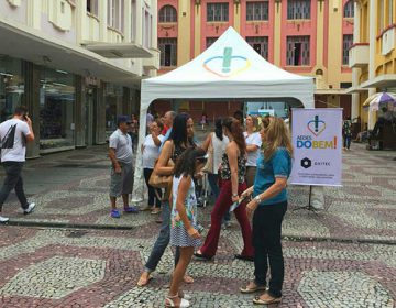 PJF realiza ação educativa para combate ao Aedes aegypti no Centro