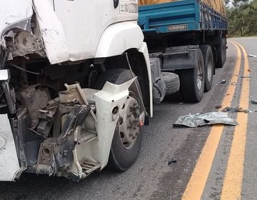 Batida entre carro e caminhão deixa um morto na BR-116