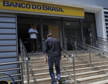 Banco do Brasil lança serviço de compra de dólares pelo smartphone