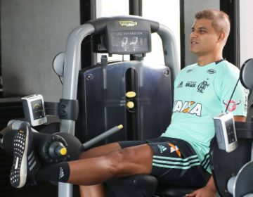 Curado do câncer, meia Ederson se reapresenta ao Flamengo