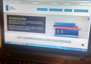 Portal viabiliza aquisição de livros para pessoas com deficiência visual