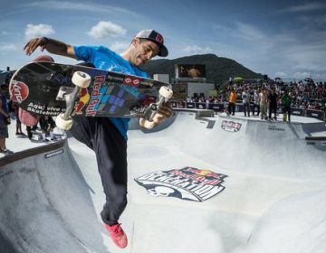 Hexacampeão mundial Sandro Dias, o “mineirinho”, visita projeto Academia do Skate em Juiz de Fora