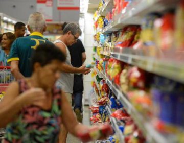 Projeto suspende funcionamento de supermercados aos domingos