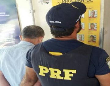 PRF apreende em Leopoldina carro clonado e roubado no Rio de Janeiro