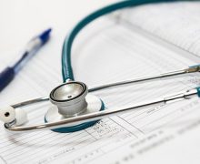PJF lança editais para contratação de médicos