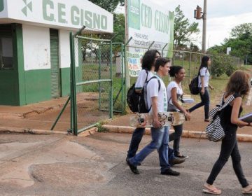 Secretários vão analisar documento que orientará currículos do ensino médio