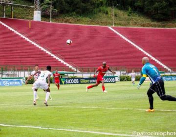 Ademilson marca e Tupynambás bate o Ipatinga em Juiz de Fora