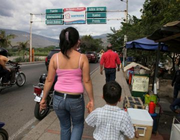 Interiorização de venezuelanos para São Paulo e Manaus começa em abril