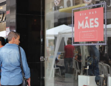 Comerciantes acreditam em aumento nas vendas para o Dia das Mães