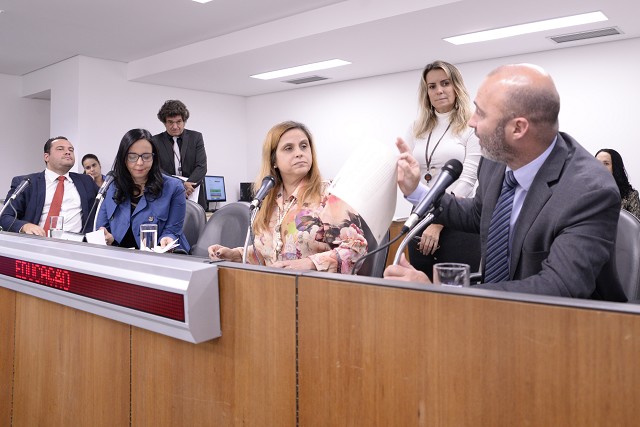 Concurso da Secretaria de Educação será tema de discussão na ALMG