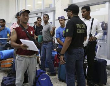 Venezuelanos começam a deixar Roraima e são abrigados em São Paulo e Cuiabá