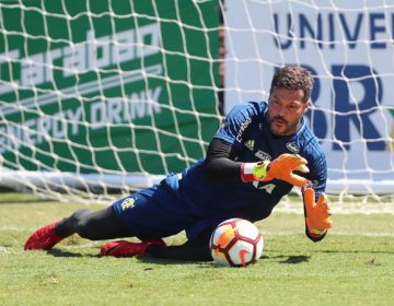 Flamengo anuncia despedida de Júlio Cesar contra o América-MG, no Maracanã