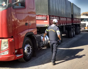 DEER dá orientações de viagem  aos motoristas para o feriado