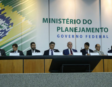 Governo anuncia cancelamento de 422 mil benefícios sociais após revisão