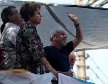 Lula diz que vai se entregar e critica Judiciário