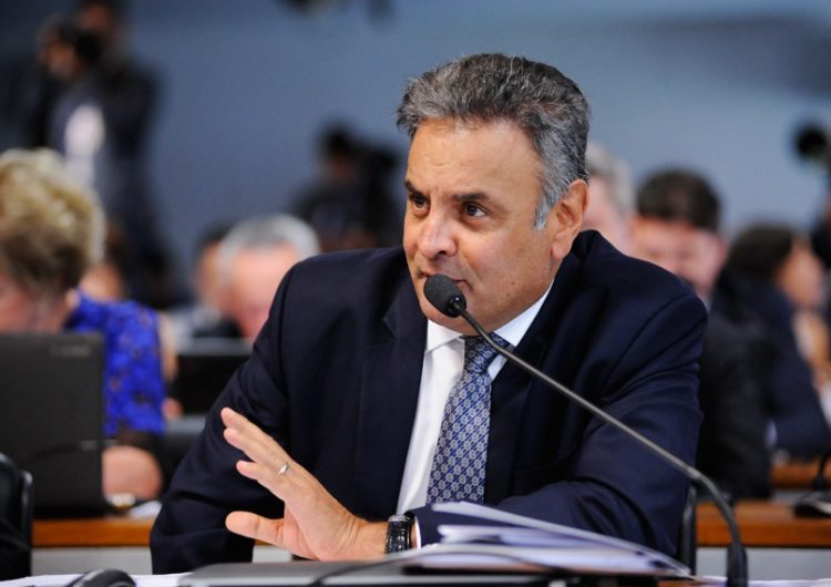 Ministro do STF envia inquérito contra Aécio para primeira instância