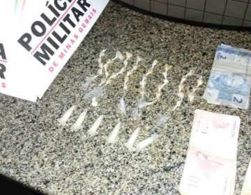 Abordagem da PM resulta na apreensão de drogas em Leopoldina