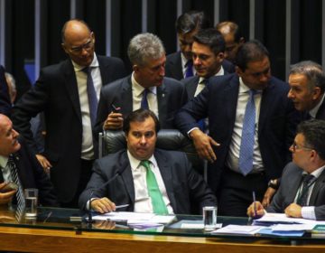 Câmara aprova MP que autoriza venda direta do óleo do pré-sal