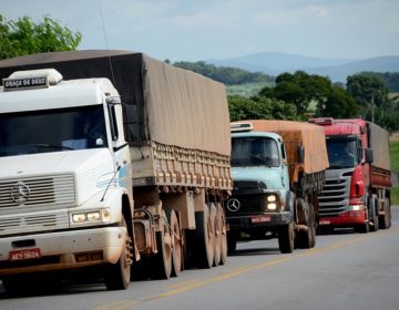 Associação de caminhoneiros pede fim dos bloqueios nas rodovias