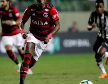 Fora de casa, Flamengo bate o Atlético e retoma liderança no Brasileirão