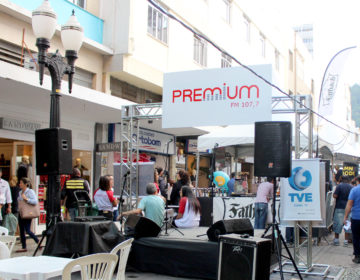 Evento homenageia o Dia das Mães na Rua São João