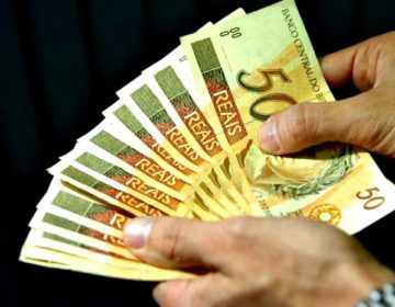 Governo aumenta para R$ 1.006 previsão para salário mínimo em 2019