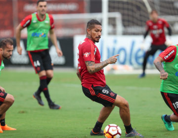 Suspensão de Guerrero termina nesta quinta-feira e Palmeiras está de olho no atacante