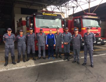 Vítima de parada cardiorrespiratória reencontra bombeiros que o socorreu
