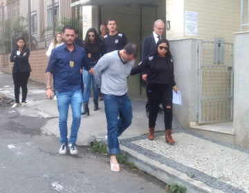 Homem que confessou ter assassinado a esposa se entrega à Polícia Civil